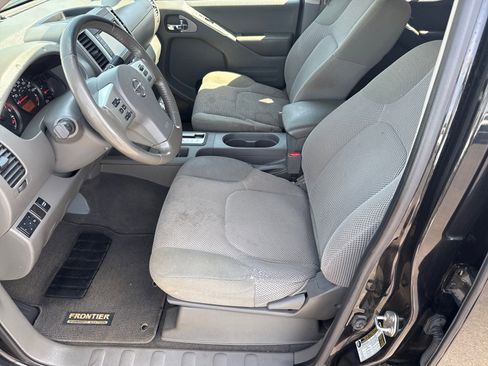 Used 2019 Nissan Frontier SV w/ Value Truck Package RWD image 10