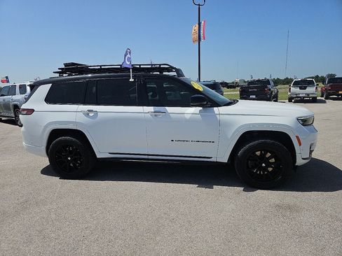 Used 2023 Jeep Grand Cherokee L Summit AWD/4WD image 9
