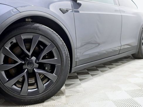 Used 2022 Tesla Model X image 4