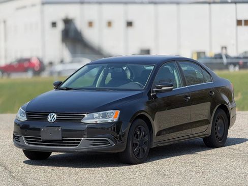 Used 2013 Volkswagen Jetta SE FWD image 6