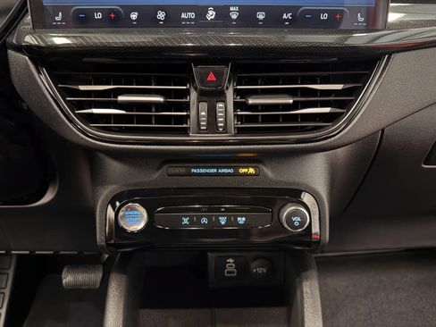 Used 2025 Ford Escape ST-Line w/ Tech Pack #1 AWD/4WD image 31