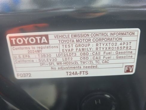 Used 2024 Toyota Tacoma TRD Sport w/ TRD Sport Upgrade Package image 25