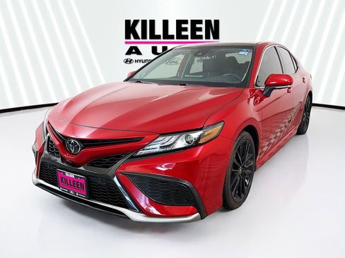 Used 2024 Toyota Camry XSE w/ Navigation Package image 3