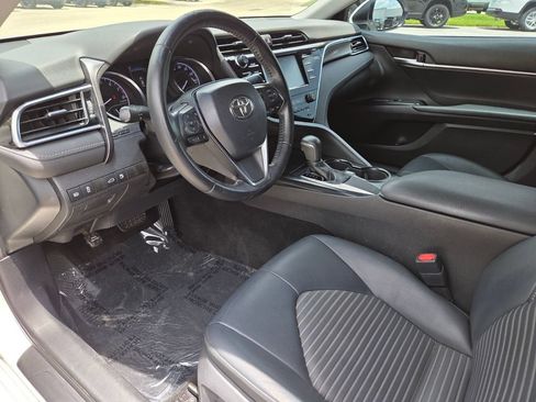 Used 2018 Toyota Camry SE FWD image 28
