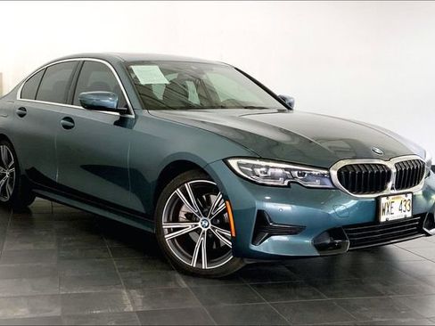 Used 2021 BMW 330i Sedan w/ Convenience Package RWD image 2