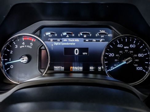 Used 2022 Ford F450 Platinum w/ FX4 Off-Road Package AWD/4WD image 18