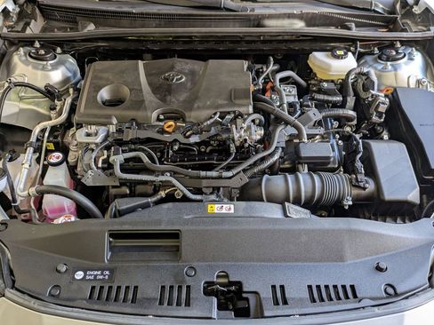 Used 2025 Toyota Camry SE image 29