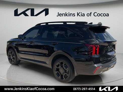 Certified 2025 Kia Sorento SX Prestige w/ Olive Brown Leather Package AWD/4WD image 8