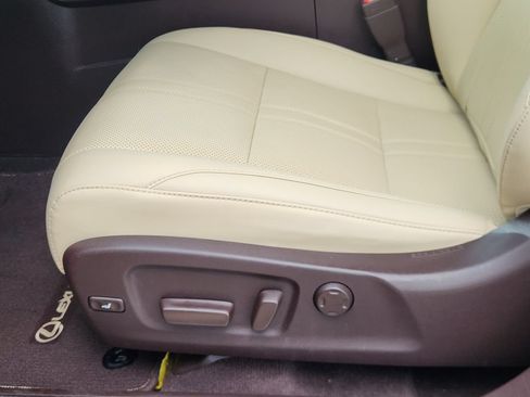 Used 2019 Lexus RX 350L Luxury w/ Accessory Package FWD image 24