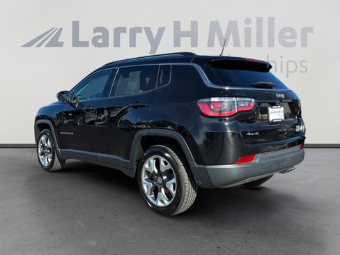 Used 2018 Jeep Compass Limited w/ Navigation Group AWD/4WD image 3