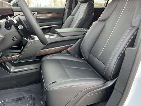 New 2026 Cadillac Vistiq Luxury AWD/4WD image 22
