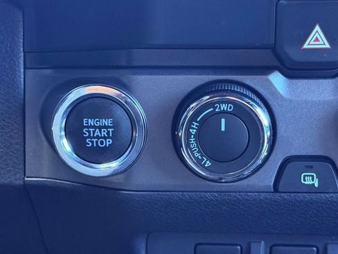 Used 2021 Toyota Tacoma TRD Off-Road w/ Technology Package AWD/4WD image 39