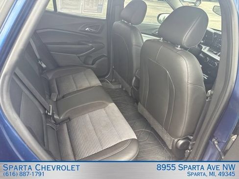 Used 2024 Chevrolet Trax LT w/ Driver Confidence Package FWD image 28