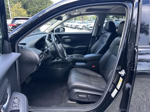 Used 2025 Honda HR-V EX-L image 2