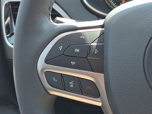 Certified 2022 Jeep Cherokee Limited w/ Elite Package image 17