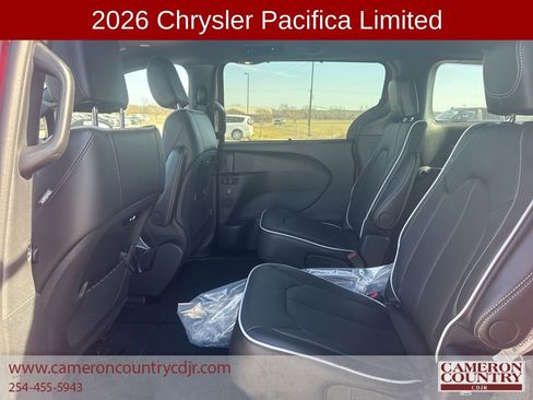 New 2026 Chrysler Pacifica Limited image 17
