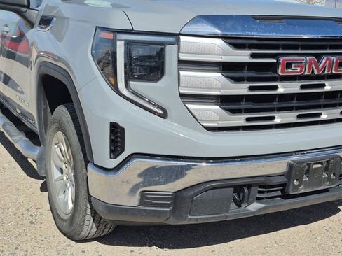 Used 2024 GMC Sierra 1500 SLE w/ Preferred Package image 4