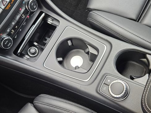 Used 2019 Mercedes-Benz CLA 250 image 20