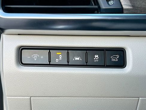 Used 2022 Kia Telluride SX w/ Towing Package FWD image 10