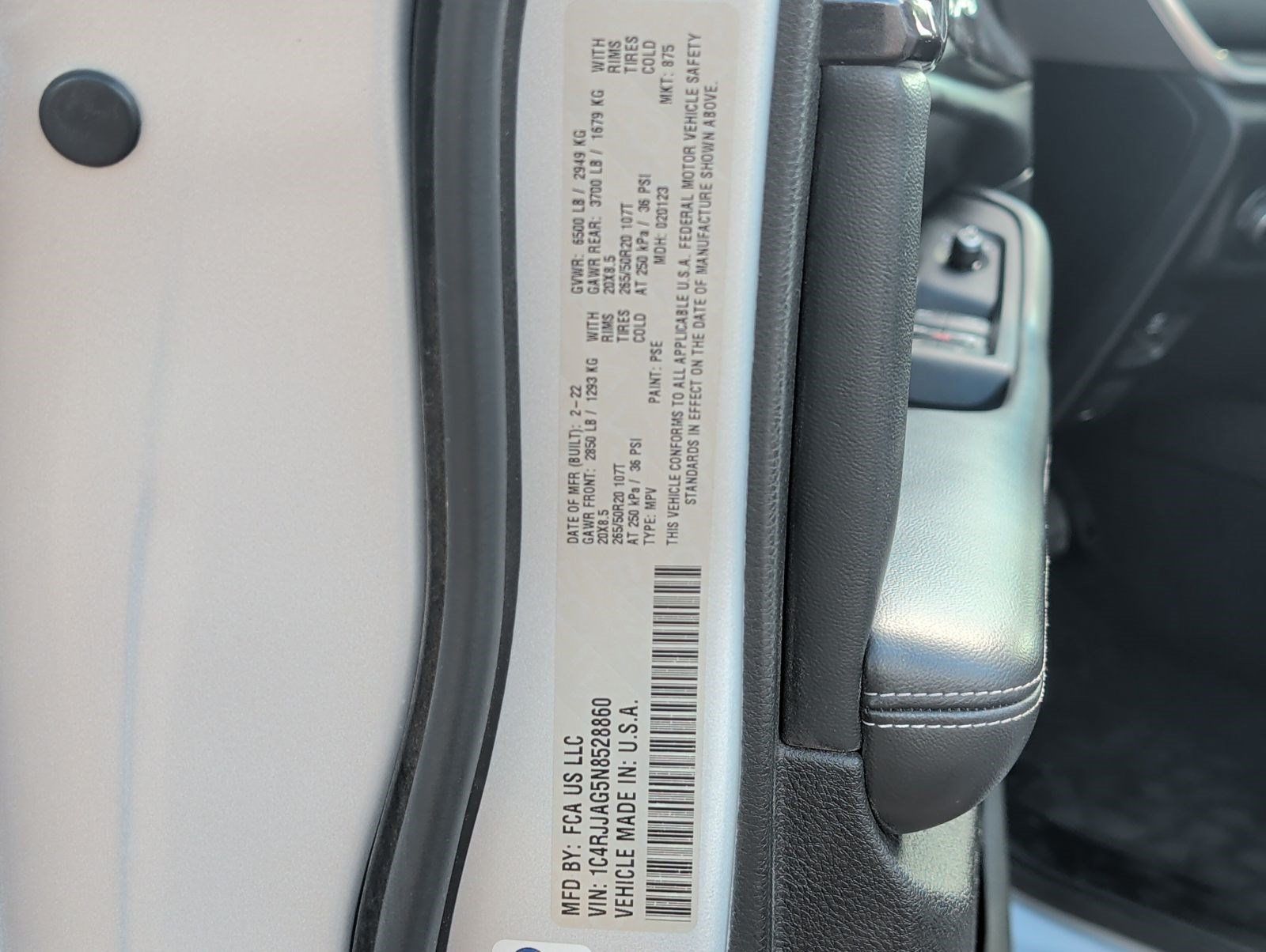 Used 2022 Jeep Grand Cherokee L Laredo RWD image 29