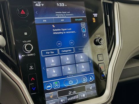 Used 2024 Subaru Outback Premium image 15