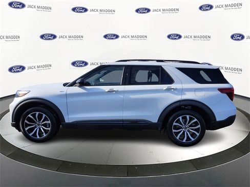 Certified 2022 Ford Explorer ST-Line image 2