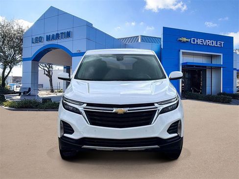 Used 2024 Chevrolet Equinox LT image 2