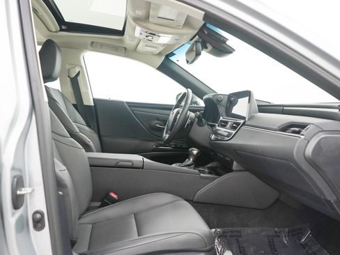 Used 2023 Lexus ES 250 w/ Premium Package AWD/4WD image 11