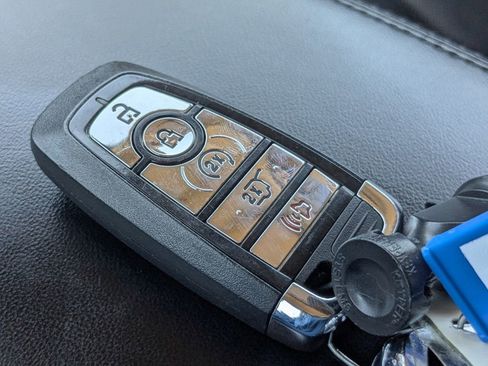 Used 2022 Lincoln Nautilus Reserve w/ Equipment Group 201A image 33