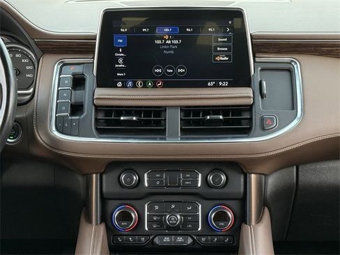 Used 2021 Chevrolet Suburban High Country image 16