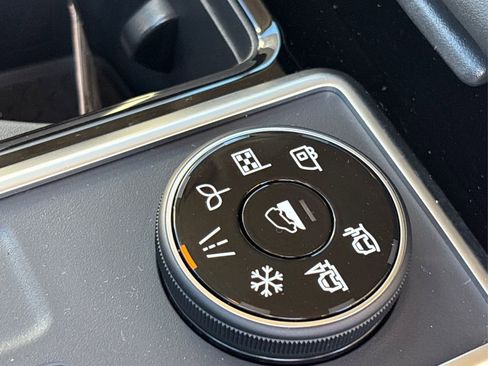 New 2025 Nissan Pathfinder SL image 33