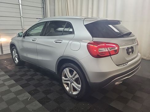 Used 2017 Mercedes-Benz GLA 250 4MATIC image 8