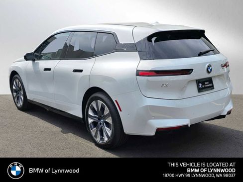 New 2026 BMW iX xDrive45 image 5
