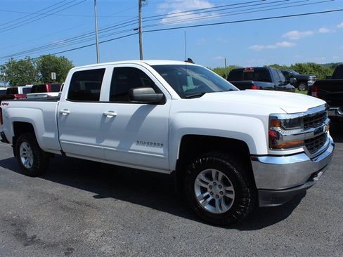 Used 2018 Chevrolet Silverado 1500 LT w/ Max Trailering Package AWD/4WD image 9