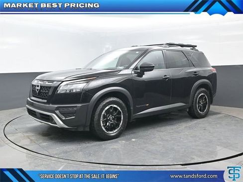 Used 2025 Nissan Pathfinder Rock Creek AWD/4WD image 1