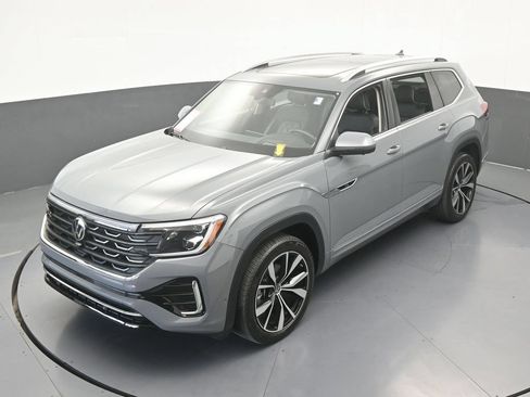 Used 2025 Volkswagen Atlas SEL Premium R-Line AWD/4WD image 50