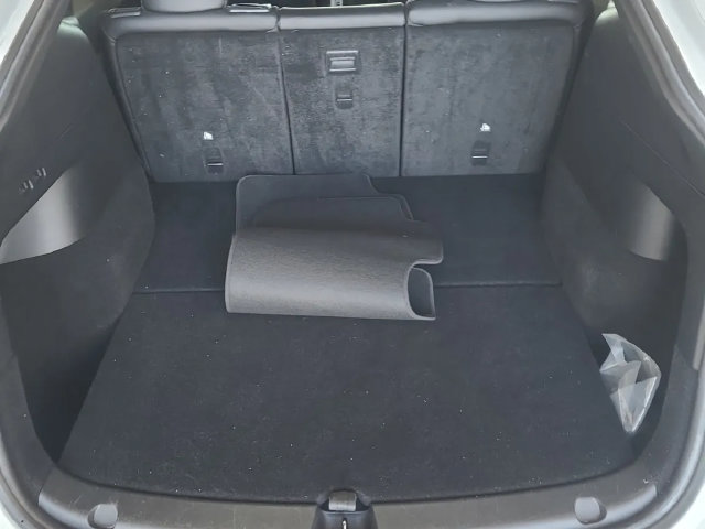 Used 2022 Tesla Model Y Long Range AWD/4WD image 6