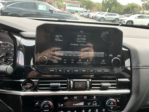 Certified 2025 Nissan Pathfinder SL w/ SL Premium Package FWD image 17