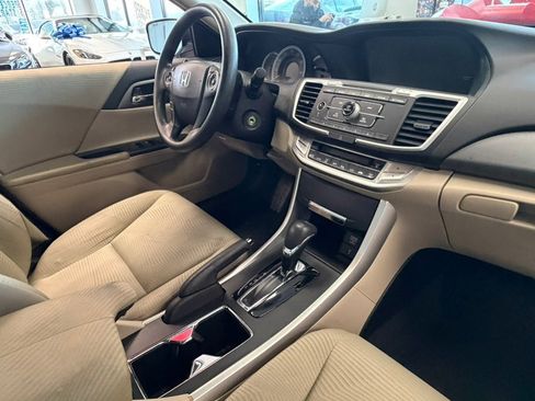Used 2015 Honda Accord LX image 37