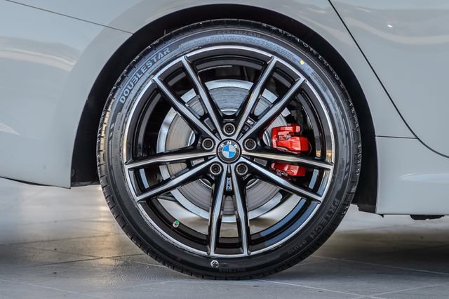Used 2022 BMW 330i Sedan w/ M Sport Package RWD image 15