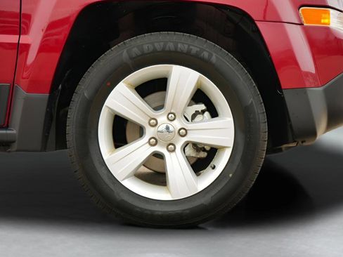 Used 2015 Jeep Patriot Sport w/ Power Value Group FWD image 10