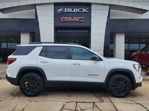 New 2026 GMC Terrain Elevation w/ Black Edition image 3