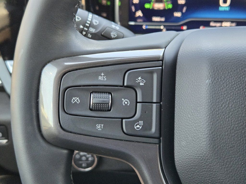 Used 2025 Chevrolet Silverado 3500 High Country w/ High Country Premium Package AWD/4WD image 29