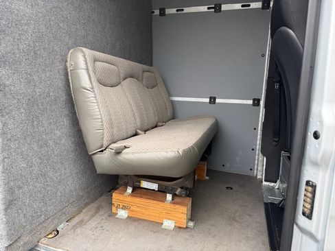 Used 2021 Mercedes-Benz Sprinter 2500 image 13