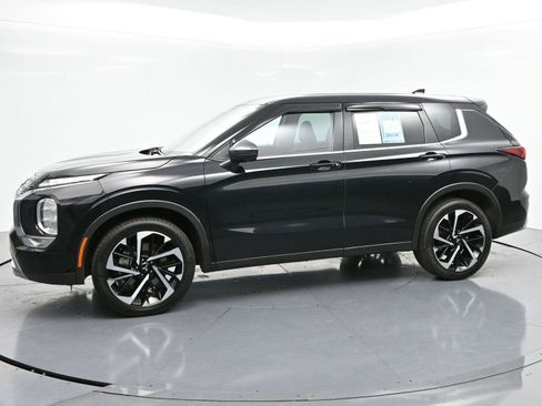 Used 2022 Mitsubishi Outlander SE image 4