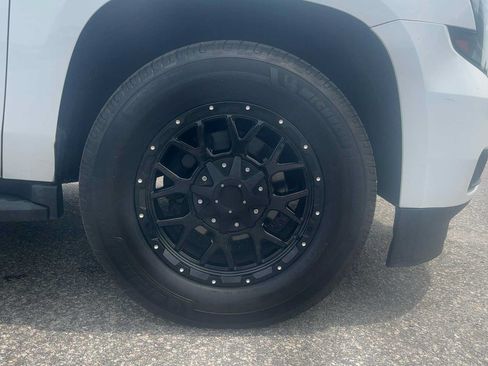 Used 2019 Chevrolet Tahoe LT AWD/4WD image 38