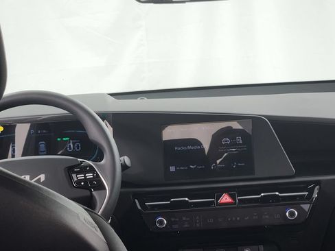New 2026 Kia Niro LX FWD image 16