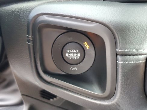 Used 2024 Jeep Wrangler Unlimited Sahara AWD/4WD image 25