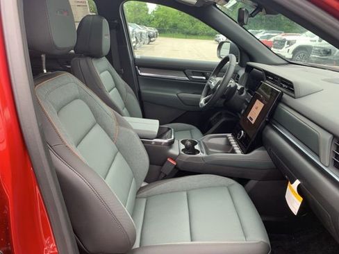 New 2026 GMC Terrain AT4 w/ Convenience Package III image 28