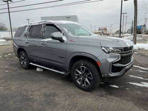 Used 2022 Chevrolet Tahoe Z71 w/ Luxury Package image 2